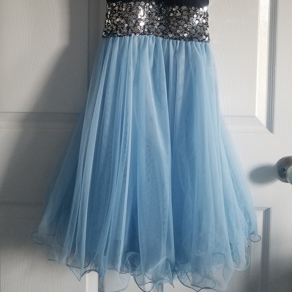 Cocktail Dress - Picture 2 of 5